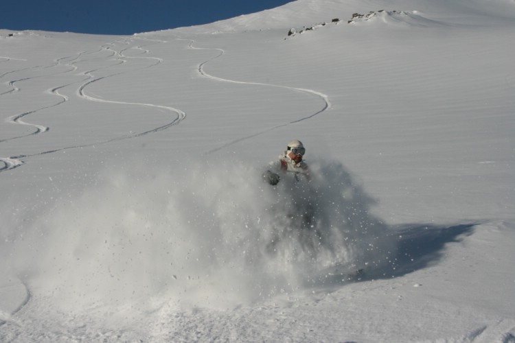 Powder on Vassitjocka. Heli ski Riksgränsen 3rd of April 2009.  Photo: Andreas Bengtsson